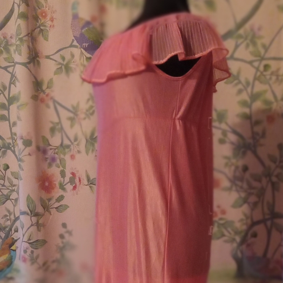 Vintage 1960s woman's full length polyester popsicle pink nightgown - Picture 6 of 13